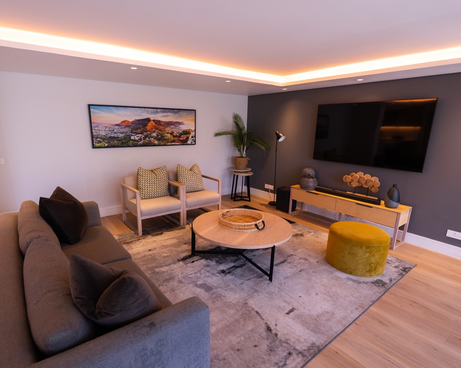 2 Bedroom Property for Sale in Sea Point Western Cape